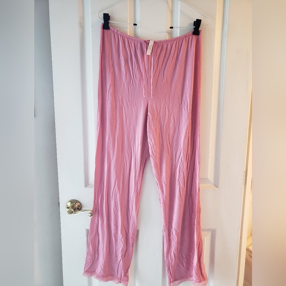 NWT set Victoria Secret pj set top and bottom - Picture 4 of 7